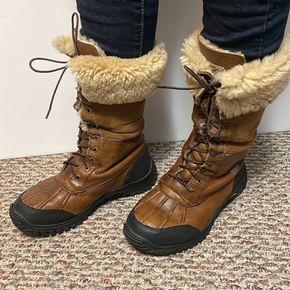 UGG Shoes - UGG Adirondack Tall Winter Snow Boots, Size 8
